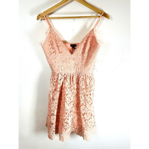 NBD REVOLVE Give It Up Light Pink Lace Mini Dress Woman’s Small NWT Fairy Whimsy - Picture 2 of 16